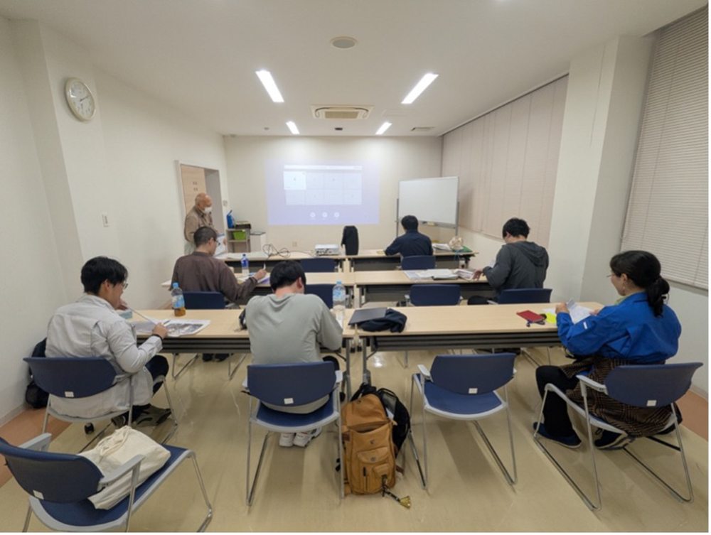 広野町公民館でのデータのまとめの様子