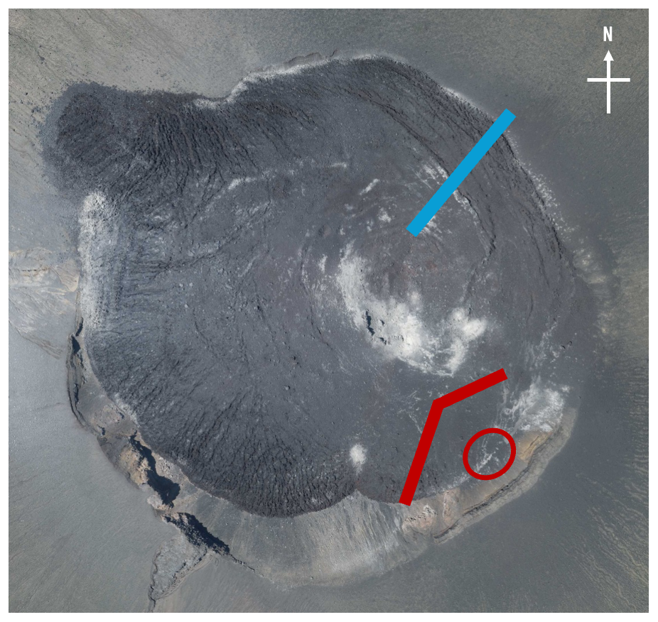 写真判読により推定した新しい火孔の位置(青線:7月3日まで活動していた火孔列、赤線:7月4日に新たに形成された火孔列、赤丸:新しい単独の火孔の位置)基図に国土地理院撮影の空中写真(2023年撮影)を使用。